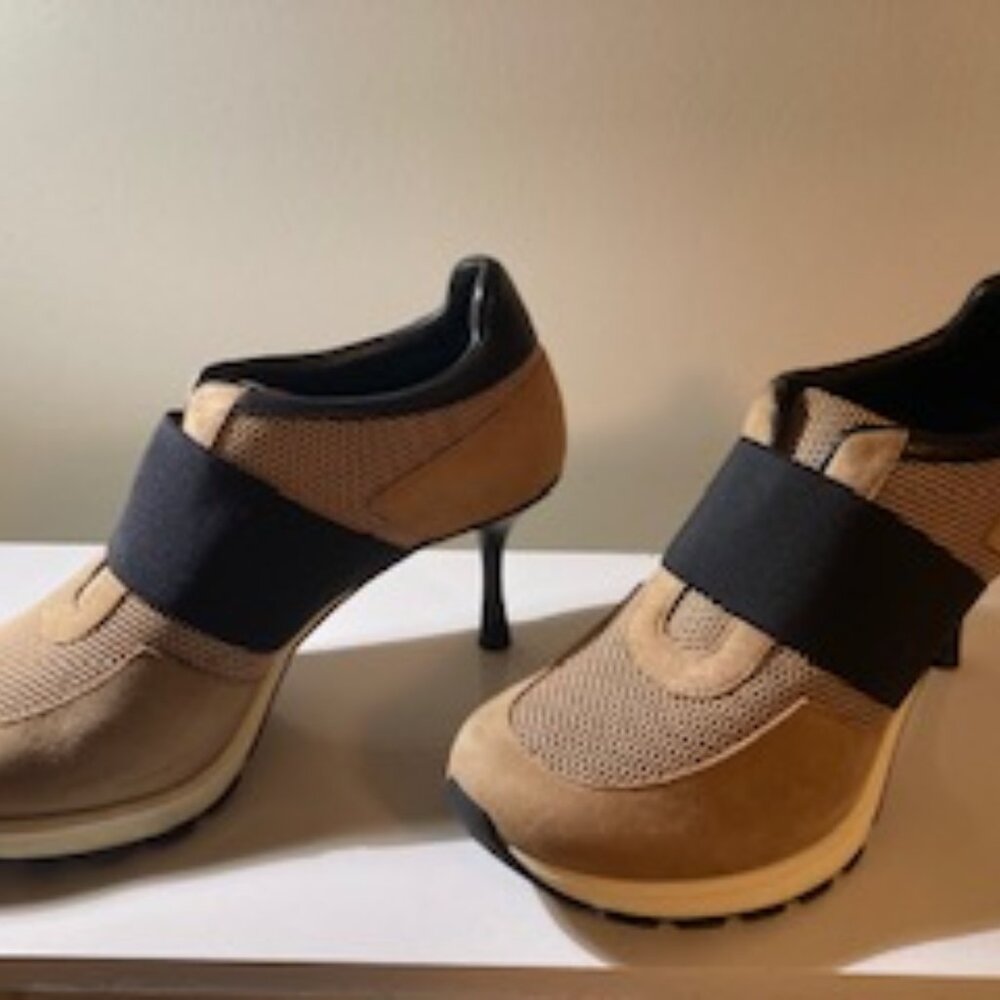 Sneex brand new never worn